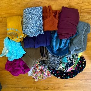 Womens clothing lot of 14 pieces